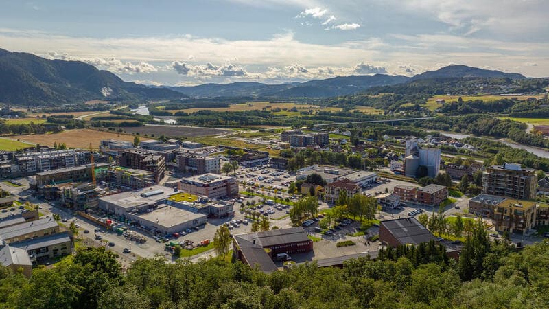 Melhus: Rådmannen vil doble eiendomsskatten for å tette budsjettgap – foreslår -8 mill. i 2026