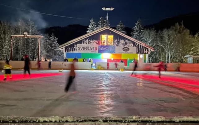 HØLONDA: Leik Hockey setter opp fire isdisco-kvelder på utebanen