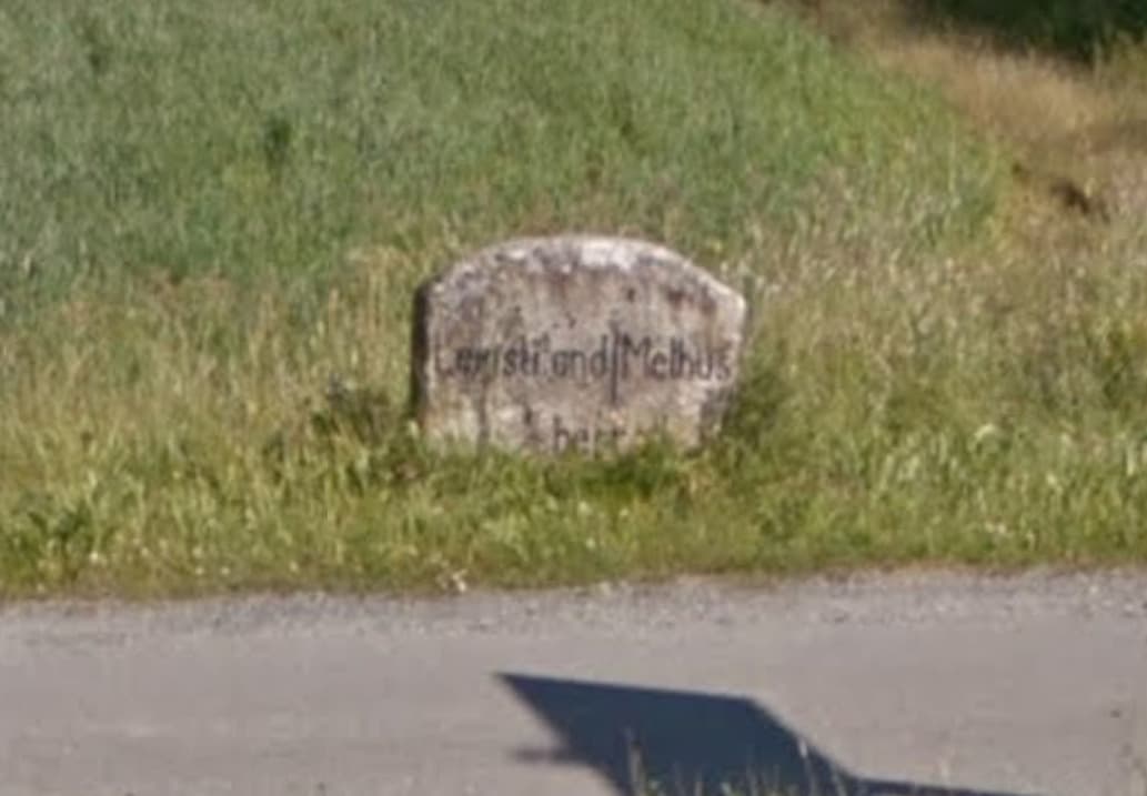 Historielaget ber om å få satt opp igjen gammel merkestein ved E6