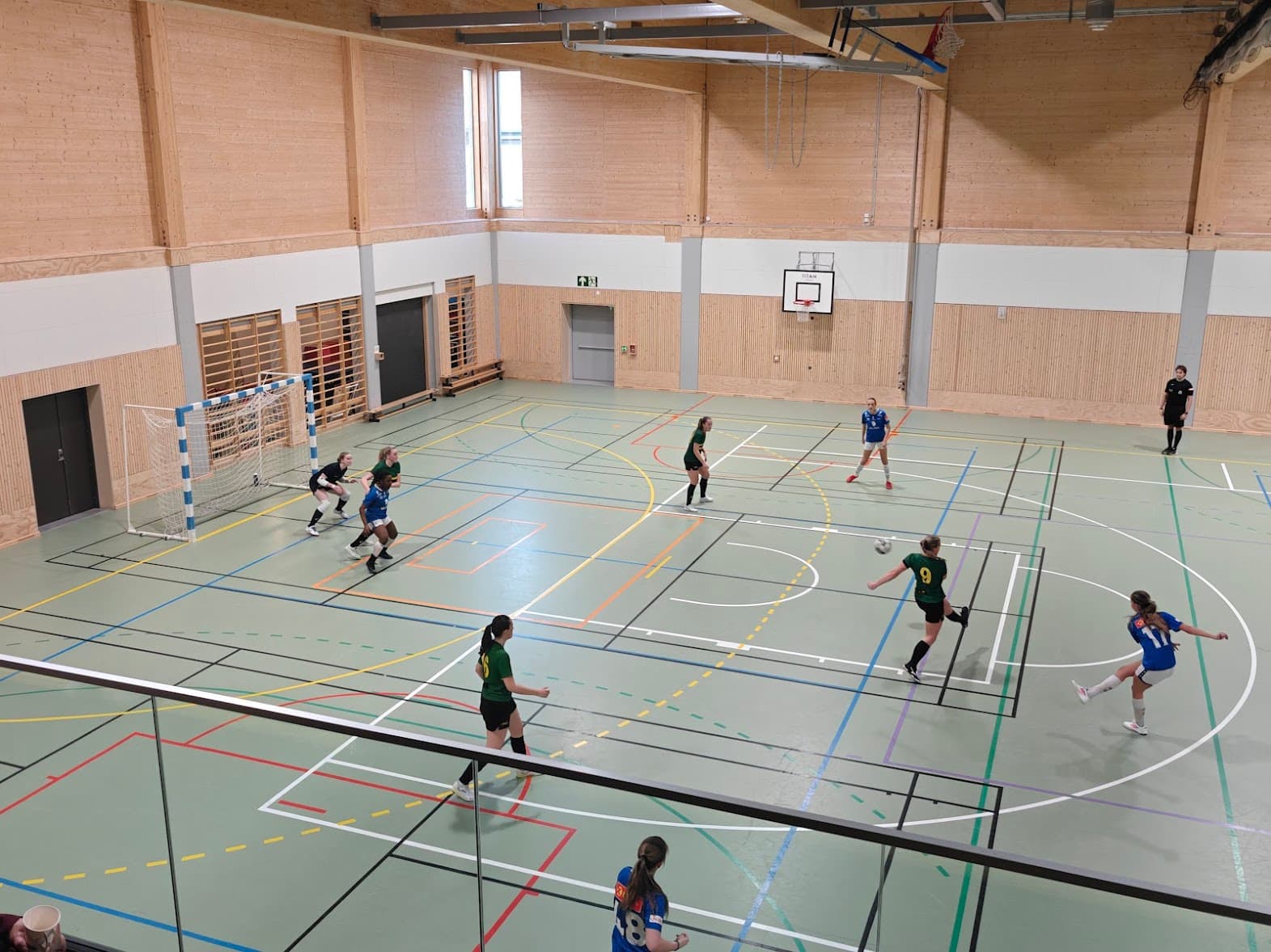 Futsal-søndag i Gimshallen: Full serierunde og pangstart for Gimse