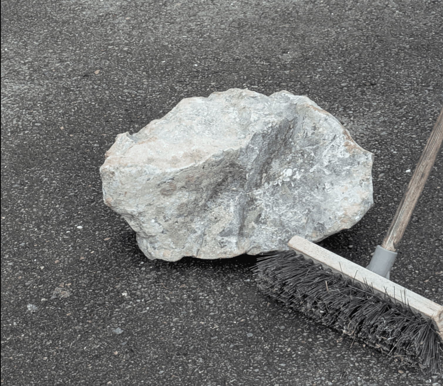 Melhus: Steinras under veiarbeid på Løvset – naboer frykter for sikkerheten